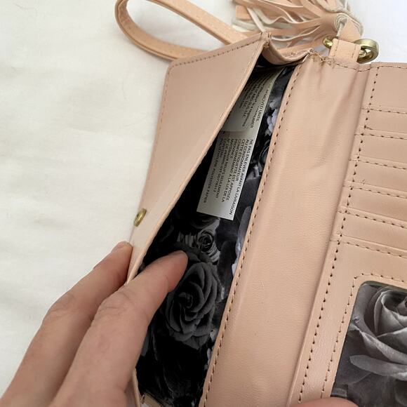 NEW Adrienne Vittadini Pink Faux Leather Wristlet - Picture 5 of 7